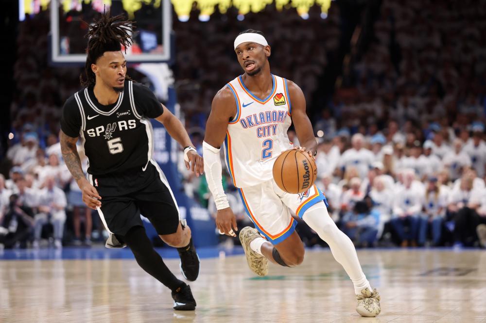 CurryBrand高尔夫全新系列助力球场表现提升与时尚风格融合解析